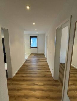 Schöne und helle 2,5 Zimmerwohnung in Stuttgart Wangen - Stuttgart