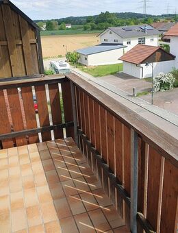 Dachgeschoss-Apartment mit Balkon - Wettstetten