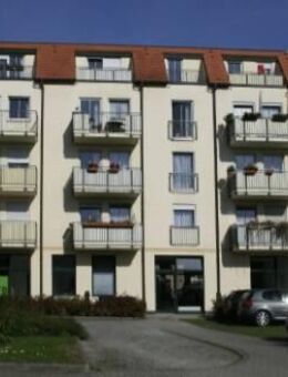 Frisch komplett sanierte 3-Zimmerwohnung mit modernisiertem Bad und sonnigen Balkon - Dresden