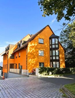 ... RUHIGES WOHNEN IN GRÜNER LAGE ... 3-ZIMMER-WOHNUNG MIT WINTERGARTEN UND TIEFGARAGENSTELLPLATZ ALS KAPITALANLAGE ... - Nürnberg