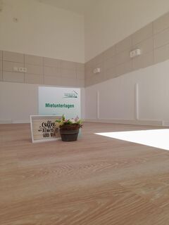3-Raum-Wohnung mit Aufzug Badewanne (1047-2505)