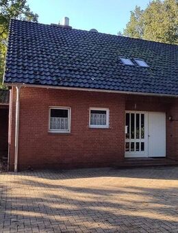 Idyllisch gelegenes EFH in Alleinlage auf ca. 8.000 m² Waldgrundstück - Großenkneten