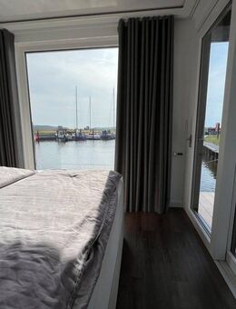 LUXUS Hausboot - 3 Etagen - 100m² Wohnen + 120 m² SONNENTERRASSE - Kamin, Kino, komplett individuell - Neuenkirchen (Landkreis Vorpommern-Rügen)