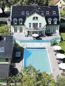 Gutshaus mit Pool in 18574 Garz OT Koldevitz/ Rügen, Koldevitz 3 - Garz (Rügen)