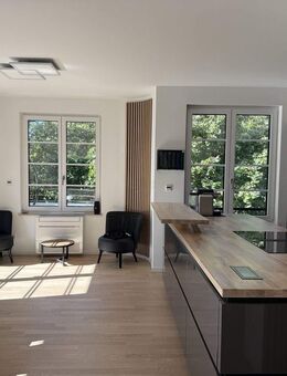 Exklusive Neubauwohnung mit Dachterrasse, Jacuzzi & Tiefgarage im Herzen von Potsdam - Potsdam