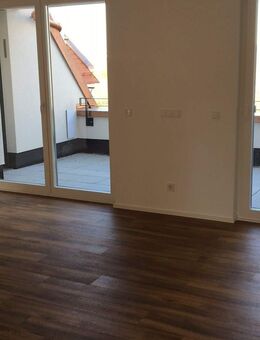 Großzügige 3-Zimmer-Whg. mit Einbauküche - Erlangen