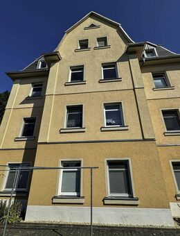 Mehrfamilienhaus in Mülsen nahe Zwickau: Kapitalanlage, 7 Wohneinheiten, vollvermietet, Stellplätze - Mülsen