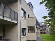 Dachterrasse, Weitblick, Aufzug: neuwertige 3-Zimmer-Penthousewohnung mitten in Schleswig-Holstein - Erfde