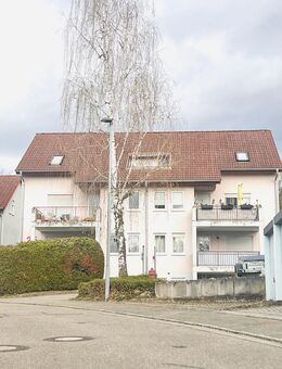 4 Zimmerwohnung direkt in Müllheim! Wohnzimmer/ 3x Schlafzimmer/ 2x Bad/ Küche/Balkon/Stellplatz - Müllheim