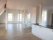Sehr schöne, exklusive 4,5 Zi- Maisonetten Whg mit Dachterrasse, EBK und Doppelgarage in Bad Wimpfen - Bad Wimpfen