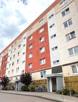 Mit Malergutschein 1-Raum Wohnung für Singles zum Selbstrenovieren. - Waren (Müritz)