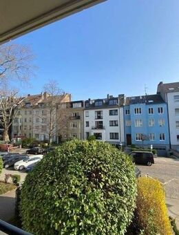 Wunderschöne 3 Zimmer mit Einbauküche und Balkonen im I. OG - Düsseldorf