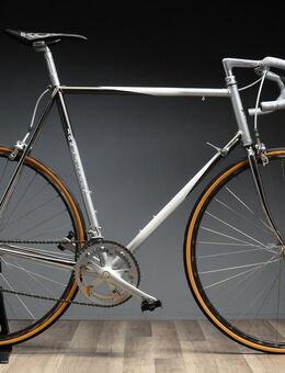 Jan v. Zuylen Rennrad, Rahmenhöhe 63 cm, 1980er Jahre, Shimano 105, hochwertiger Rahmen mit Schildhalter für Rennen und Cinelli Tretlagermuffe - Varel Zentrum