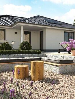 Angled bungalow with ground floor apartment, price incl. plot, solid construction - Landstuhl (Sickingenstadt)