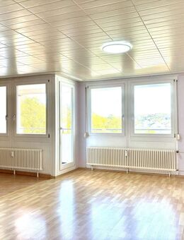 Familienfreundliche 3,5-Zimmer-Wohnung mit Balkon und Weitblick - Sindelfingen