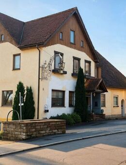 Großes Wohnhaus mit umfangreichen Ausbaureserven + vielseitigen Nutzungsmöglichkeiten in Dornstetten - Dornstetten