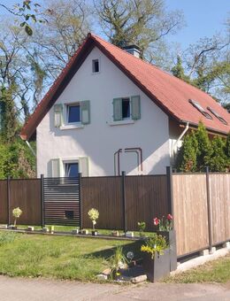 Ein/Zweifamilienhaus mit Baugrundstück für noch Zwei/Dreifamilienhaus - Iffezheim