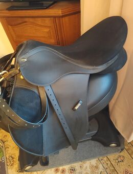 17,5 HKM Zeus Dressursattel - Schleiden