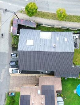 Modernes Einfamilienhaus: Pool, PV-Anlage, Garten, Kamin und Ausbaumöglichkeit in Buchholz Oberscheid - Buchholz (Westerwald)