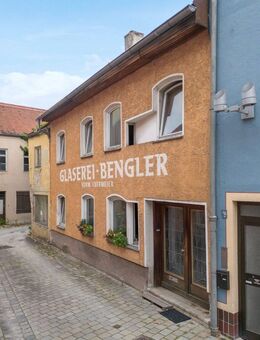 Historisches Wohn- u. Geschäftshaus inkl. Nachbargebäude in bester Lage von Dingolfing - Dingolfing