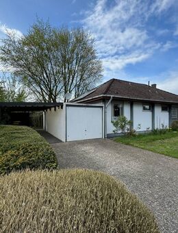 Modernisierter Winkelwalmdachbungalow auf großzügigem Grundstück - Uetersen