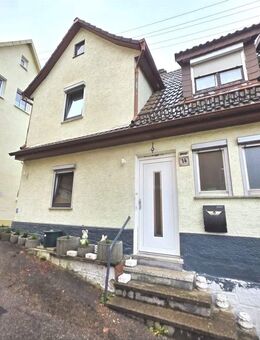 Solides Haus mit Charme - teilrenovierte Doppelhaushälte mit Extras - Spiegelberg