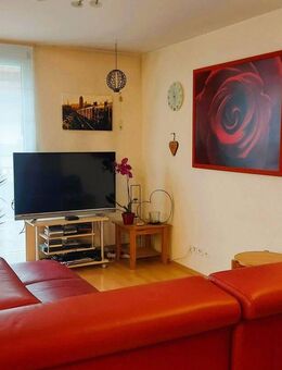 Großzügige 6,5-Zimmer-Doppelhaushälfte - viel Raum für die ganze Familie, zentral und ruhig gelegen - Nufringen
