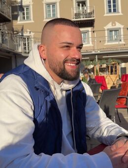 Hübsche Frau gesucht 18-28 - Rosenheim Zentrum