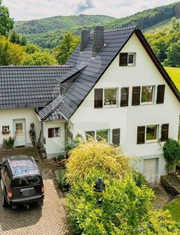 Imposantes Einfamilienhaus mit liebevoller, großzügiger Gartenanlage! - Kirchsahr