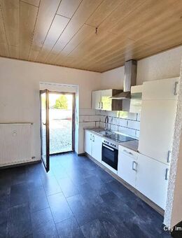 Charmante 2-Zimmer-Wohnung mit spektakulärer Dachterrasse in Konz - Konz