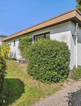 Ruhig gelegener Bungalow mit großem Grundstück und Gestaltungsspielraum in Hamburg-Eißendorf - Hamburg