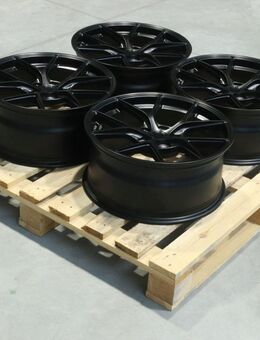 Japan Racing SL01 17x7 ET35-40 Felgenset SET-JR#462 - Neuhaus (Inn)