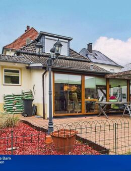 Einfamilienhaus + 3 Familienhaus zu verkaufen! - Bielefeld