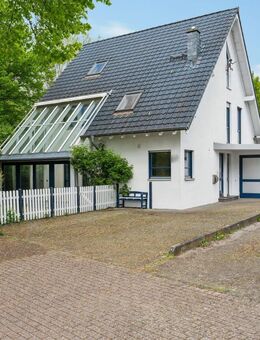 Freistehendes Einfamilienhaus mit Wintergarten - in Viersen-Süchteln - Viersen