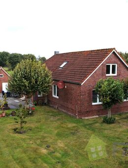 Teilsaniertes Fehnhaus mit ca. 8.941 m² Grundstück in idyllischer Lage von Jheringsfehn! - Moormerland