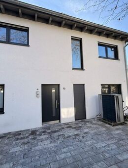 Exklusives Einfamilienhaus (KfW40plus) mit 7 Zimmern, Wellnessbereich, High-End-Technik - Neuried (Bayern)