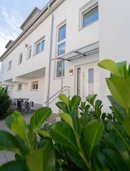 Wohnen auf höchstem Niveau: Exklusive 4-Zimmer-Wohnung mit Loggia & Stellplatz zur Miete in Buchloe - Buchloe