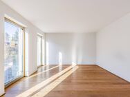BRIGHT // Lichtdurchflutete 2-Zimmer-Wohnung mit Balkon - München
