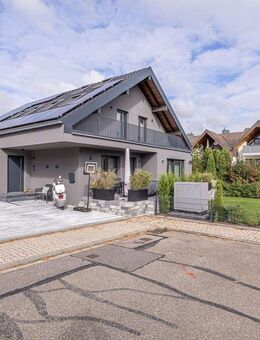 Best Level wohnen! Modernes Wohnhaus der Extraklasse mit Einliegerwohnung erwartet Sie! - Waldbronn