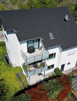 Dachgeschosswohnung in ruhiger Aussichtslage. - Sinsheim