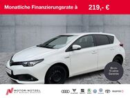 Toyota Auris, 1.8 Hybrid TEAM D, Jahr 2019 - Bayreuth