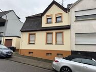 renovierte Doppelhaushälfte in ruhiger Lage von Fischbach - Quierschied