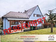 Charmante Doppelhaushälfte mit Nebengebäude & Carport in ruhiger Lage von Schwaig - Schwaig (Nürnberg)
