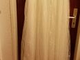 Wunderschönes Brautkleid gr 42 steht drin ab gr 38/40 schon tragbar in 41334