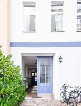 Kapitalanlage im Gründerzeit-Altbau: 2-Zimmer-Wohnung nahe Humboldthain mit Balkon zum Innenhof - Berlin