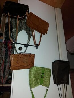 Div.Handtaschen - Bad Schwartau Zentrum