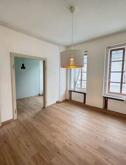 Stilvolle 3 ZKB Altbauwohnung mit Dachterrasse im Herzen von Trier. - Trier