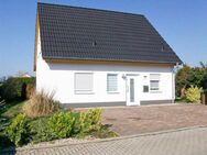 EINFAMILIENHAUS MIT CHARME! Schönem Garten und Terrasse - Zörbig