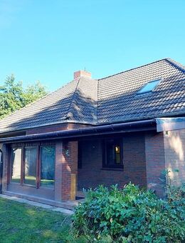 Schmucker Bungalow mit Garage und großem Grundstück in Helse bei Marne zu verkaufen - Helse