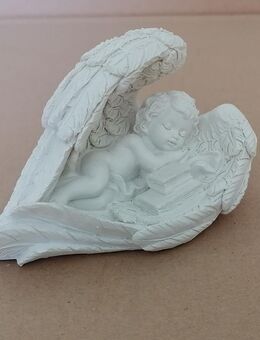 Figur Engel, schlafendes Engelchen mit Büchern - Eschweiler